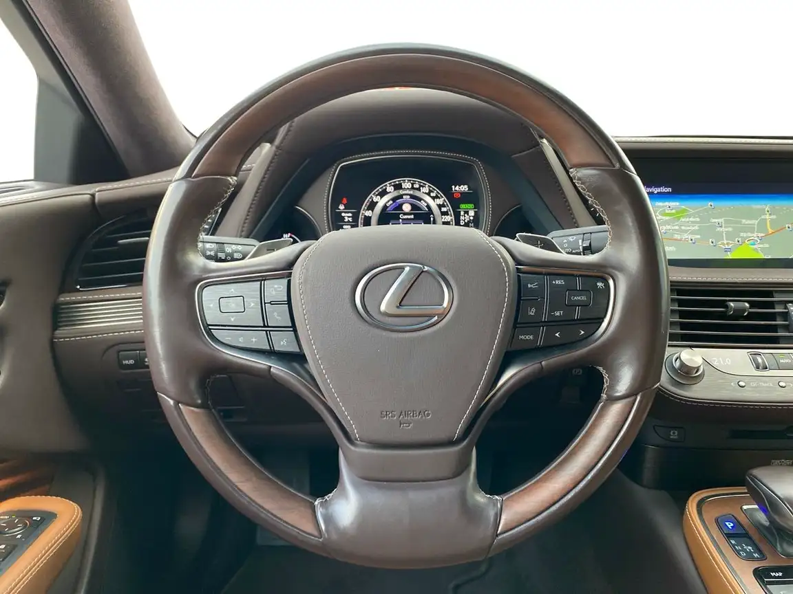 LEXUS LS