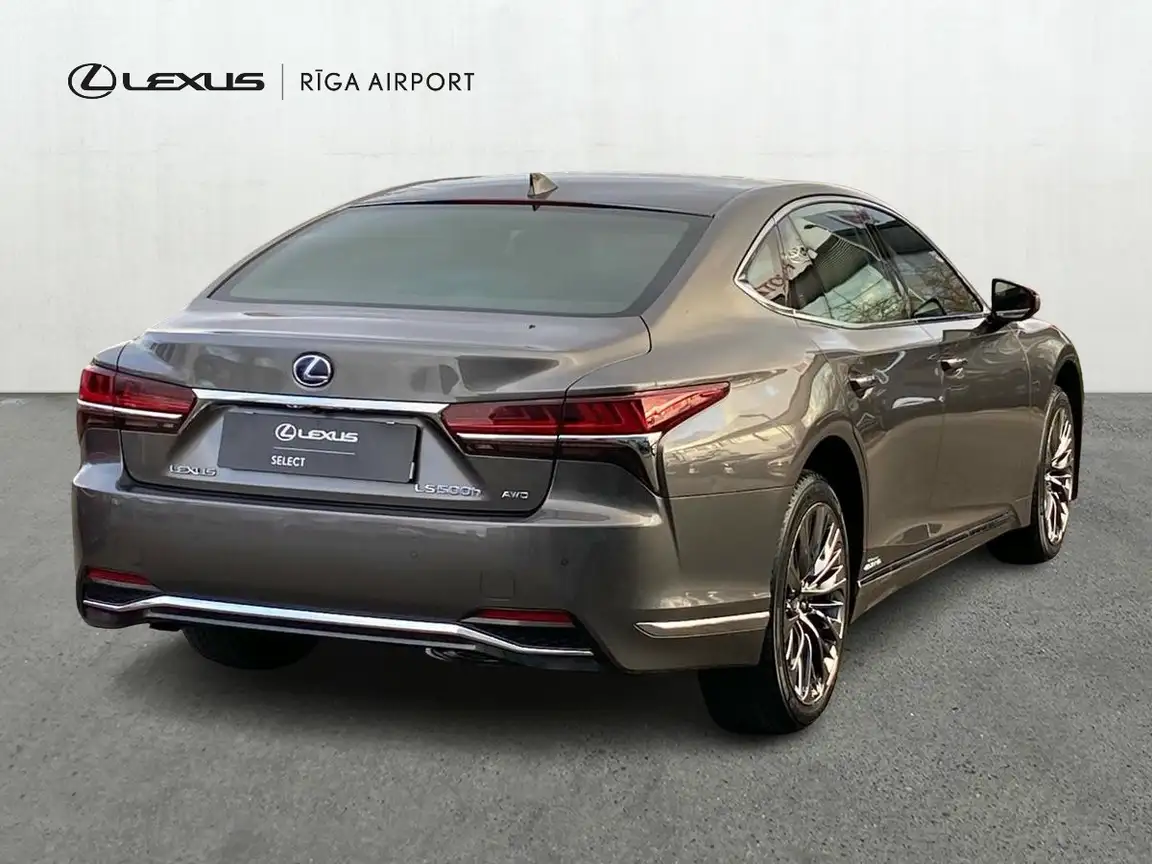 LEXUS LS