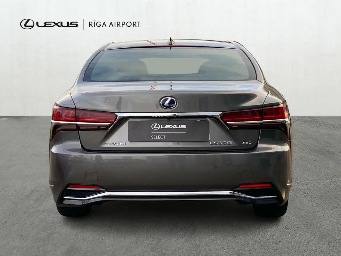 LEXUS LS