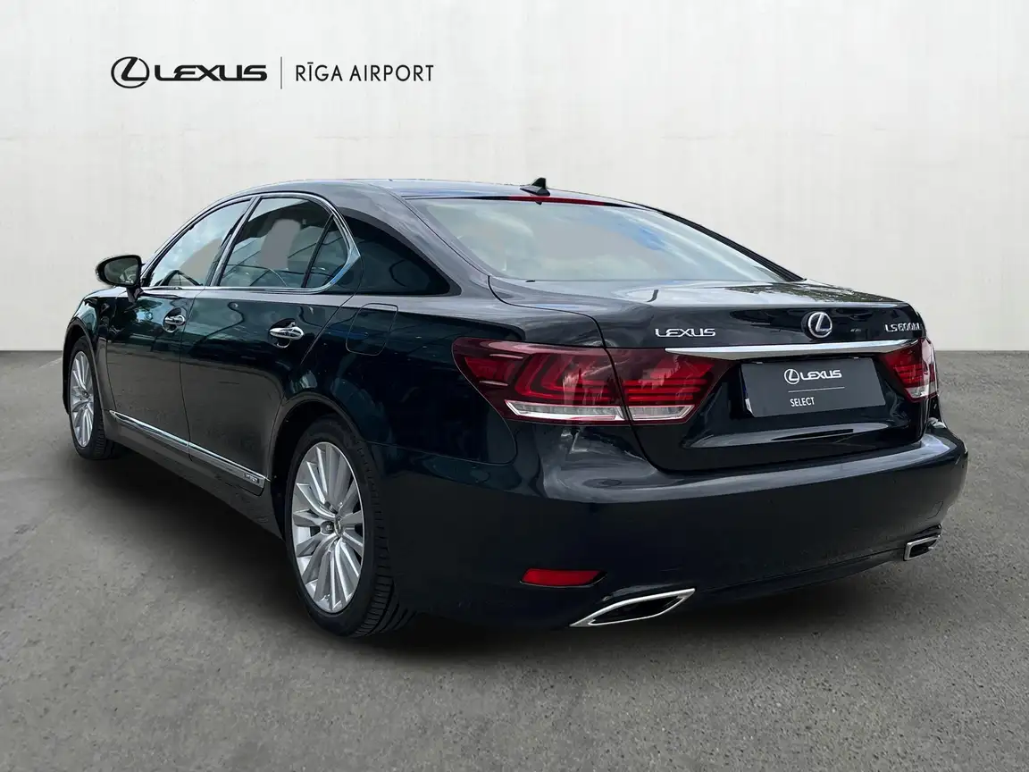 LEXUS LS