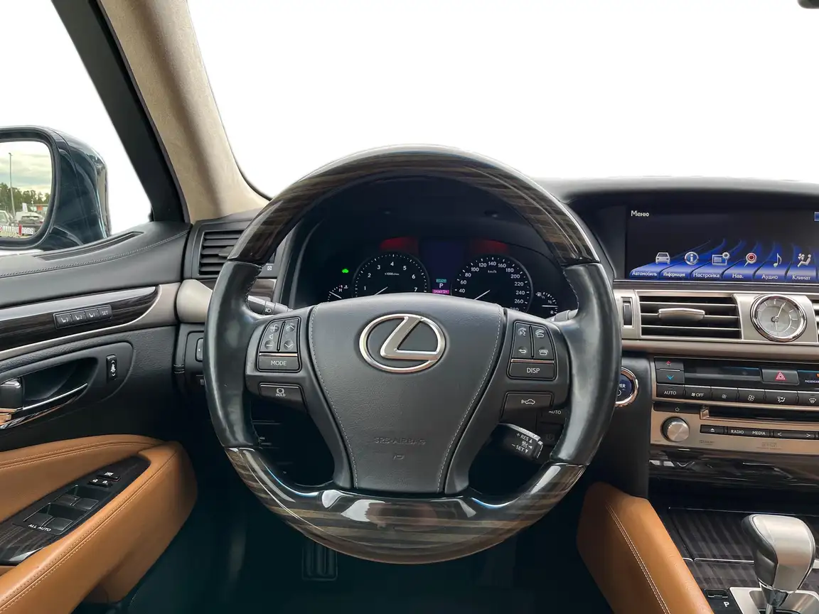 LEXUS LS