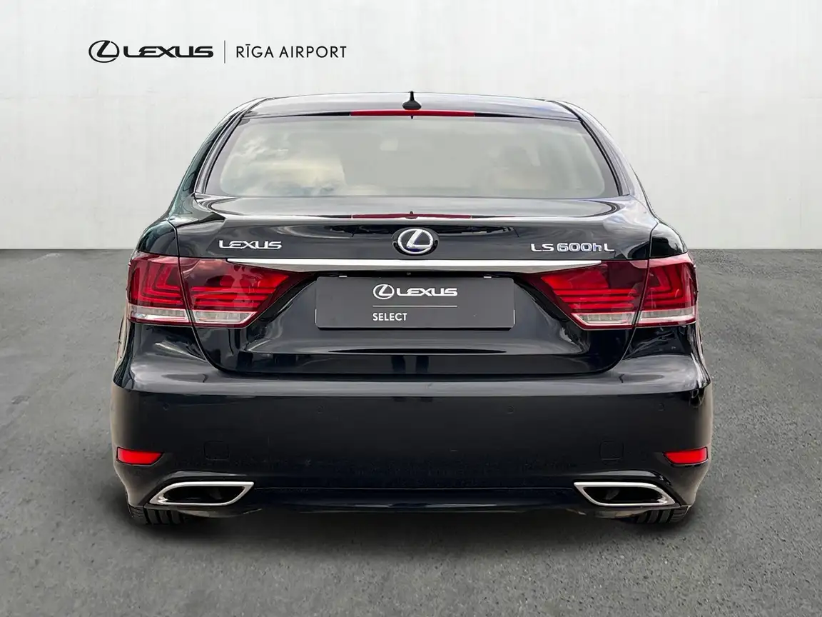 LEXUS LS