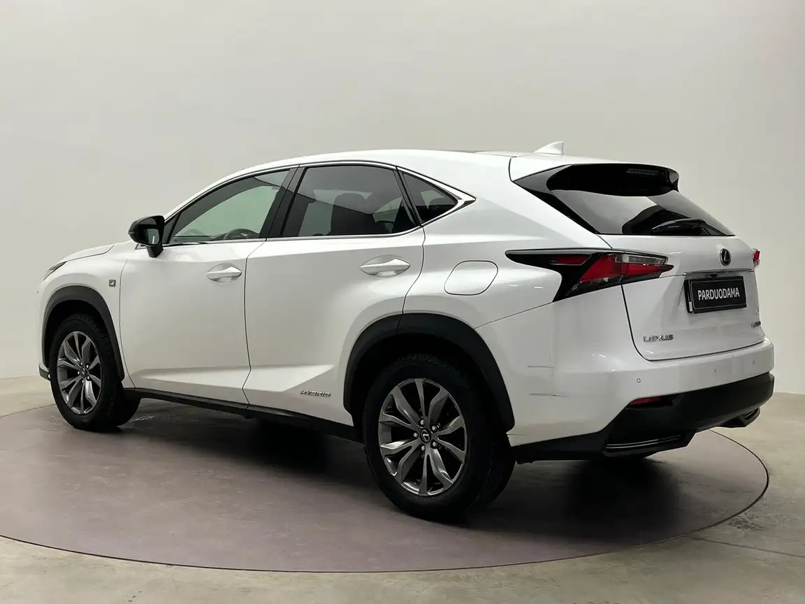 LEXUS NX