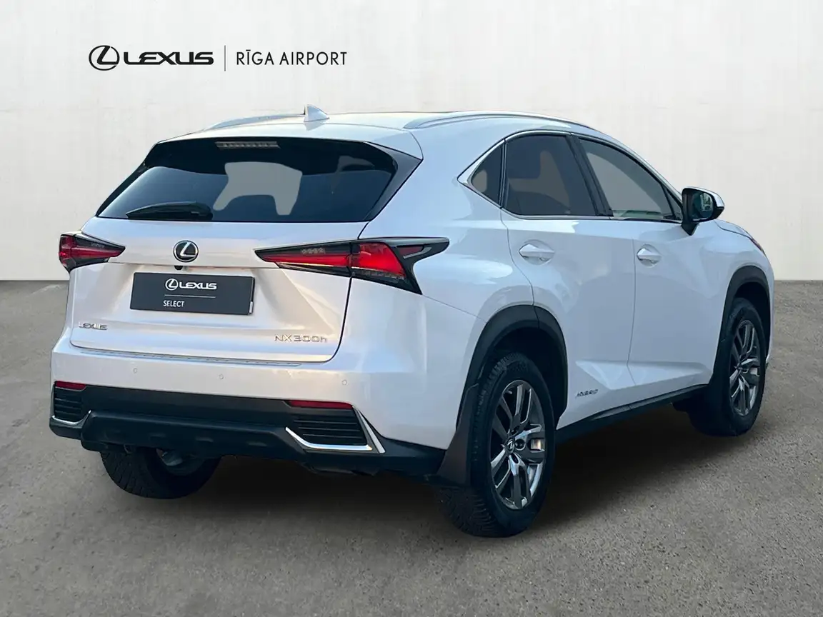 LEXUS NX