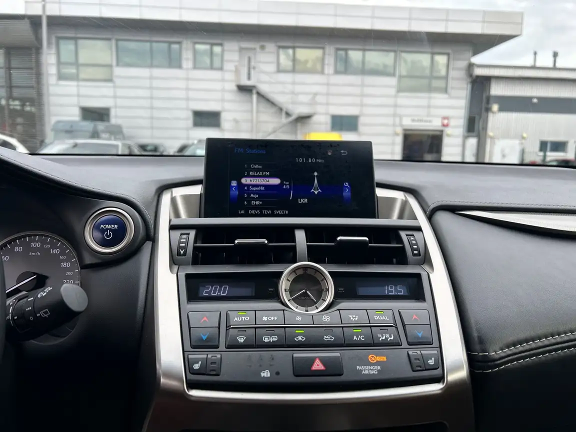 LEXUS NX