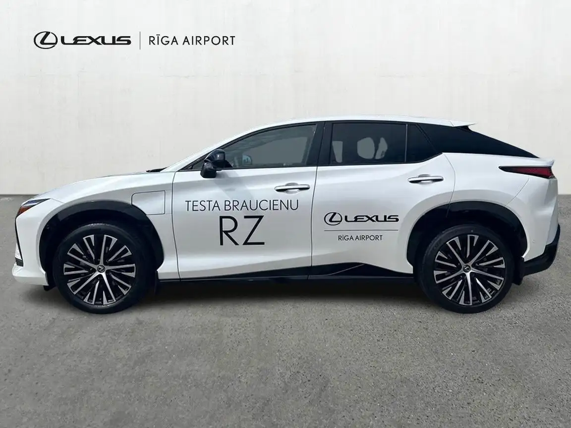 LEXUS RZ