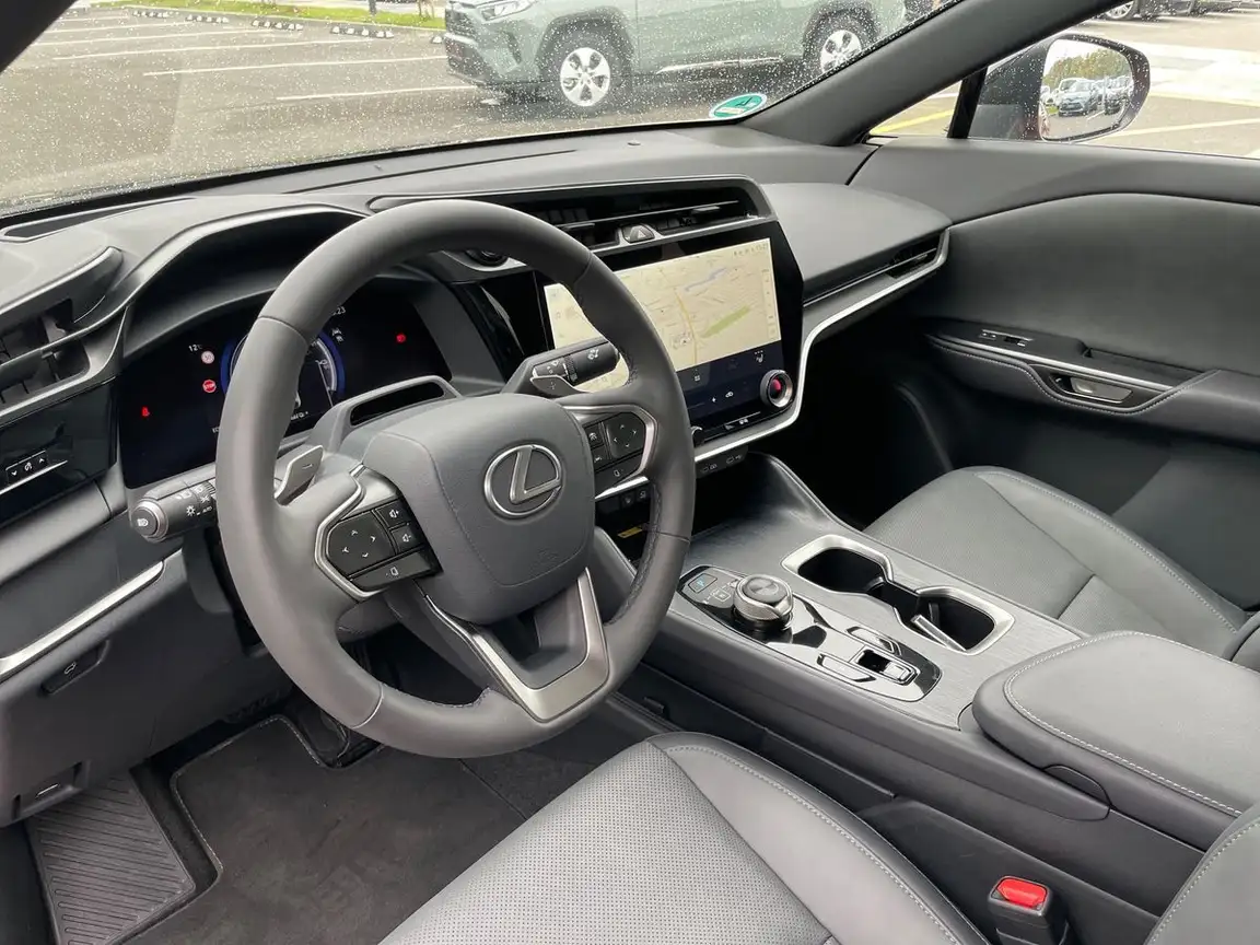 LEXUS RZ