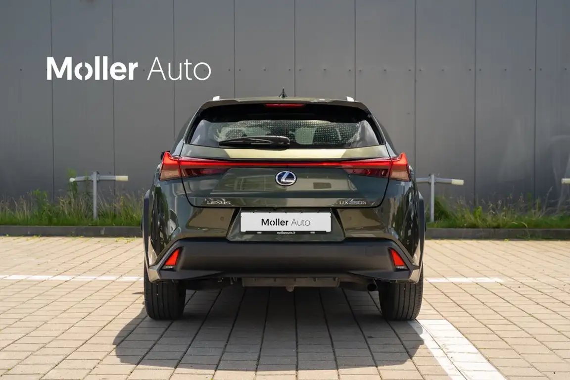 LEXUS UX