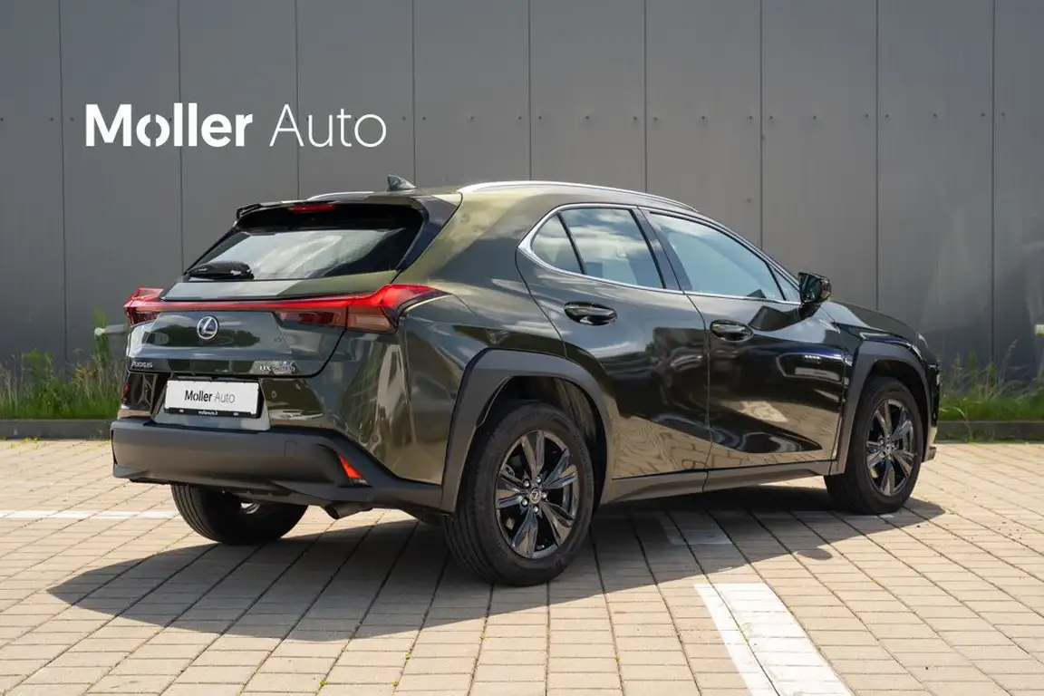 LEXUS UX