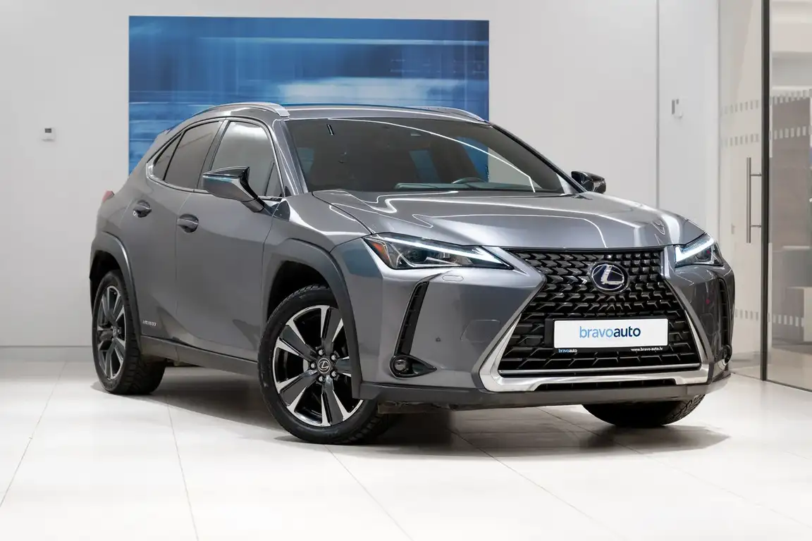 LEXUS UX