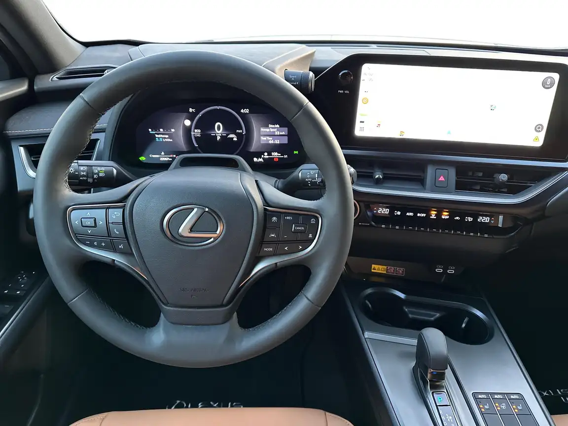 LEXUS UX