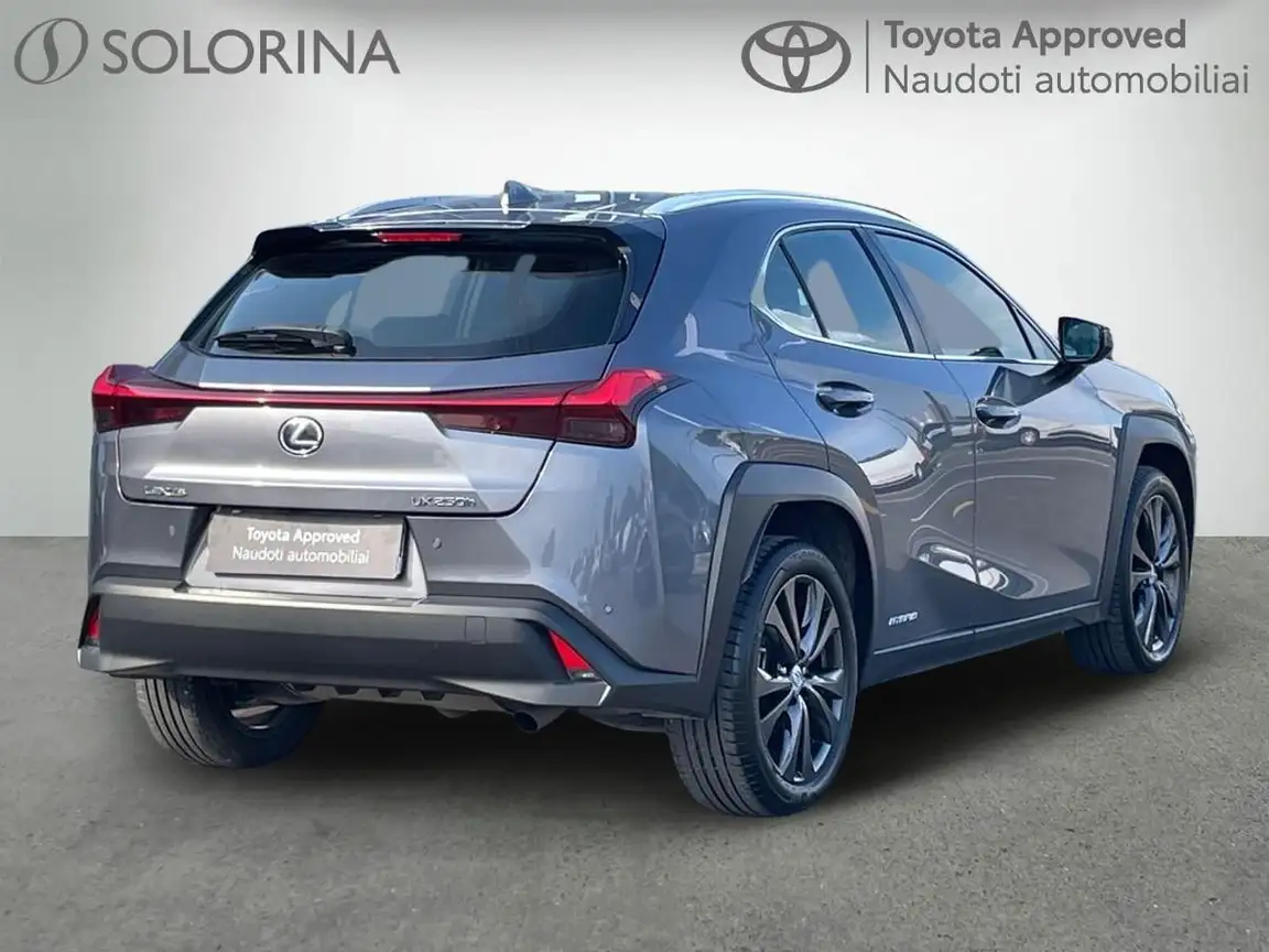 LEXUS UX