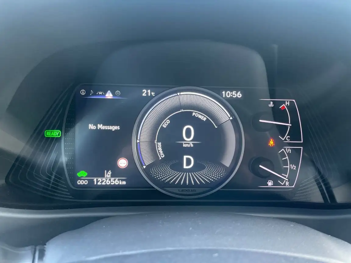 LEXUS UX