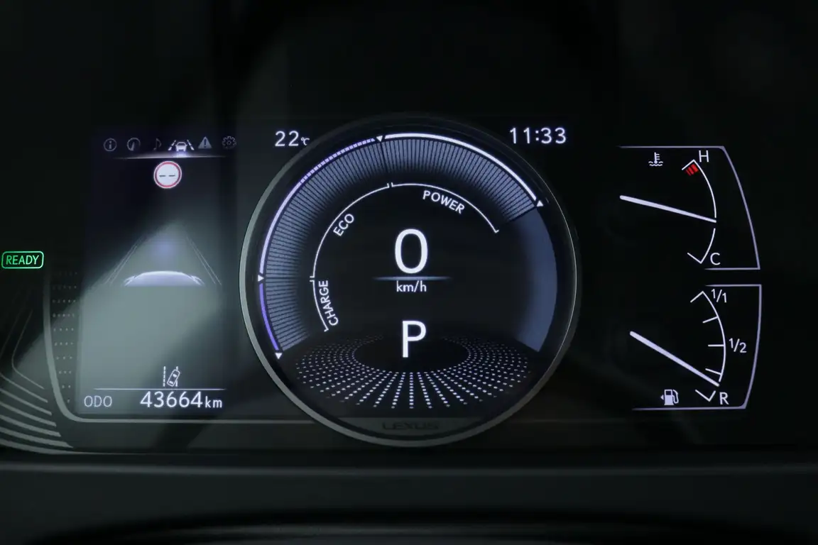 LEXUS UX