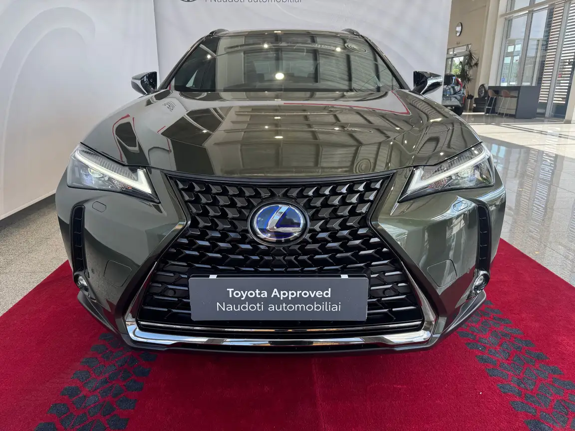 LEXUS UX