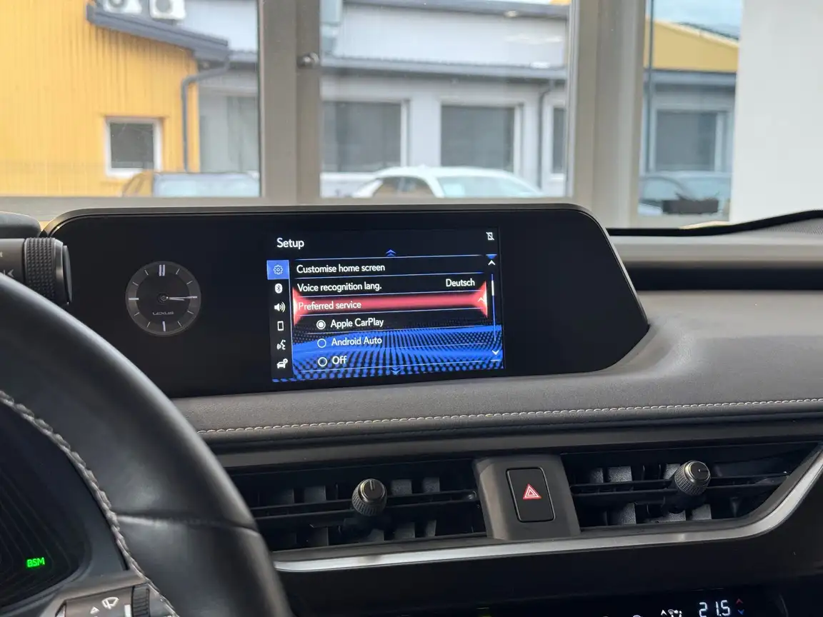LEXUS UX