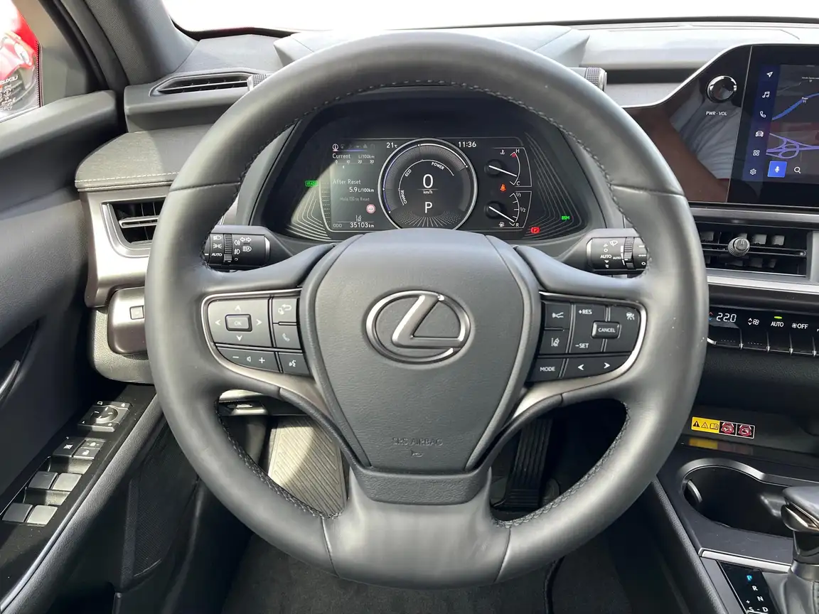 LEXUS UX