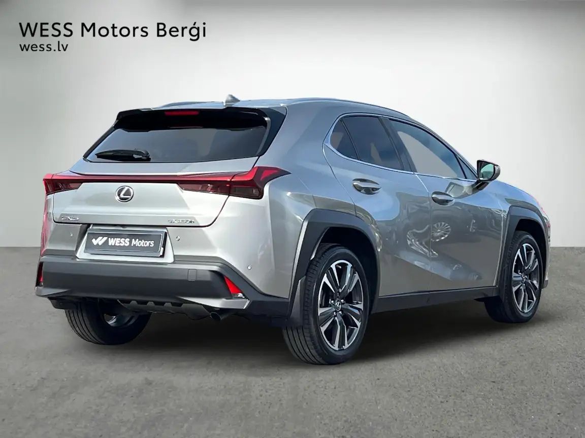 LEXUS UX