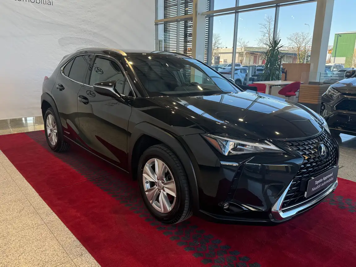 LEXUS UX