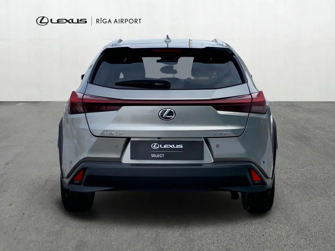 LEXUS UX