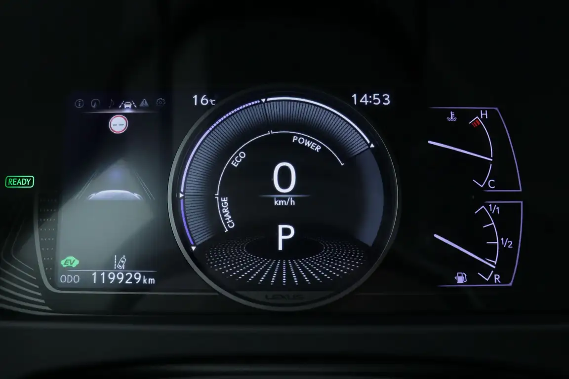 LEXUS UX