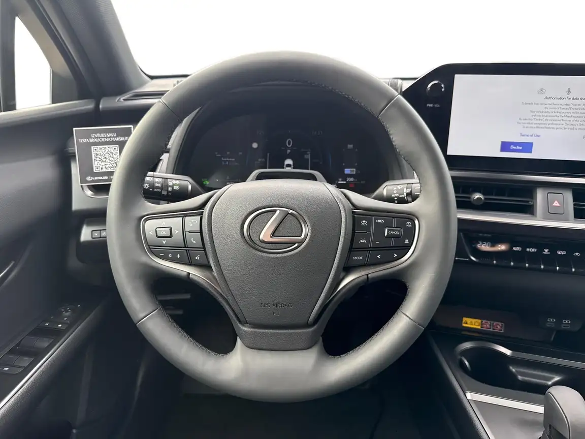 LEXUS UX