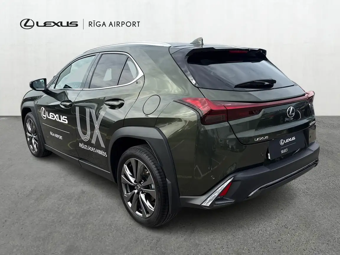 LEXUS UX