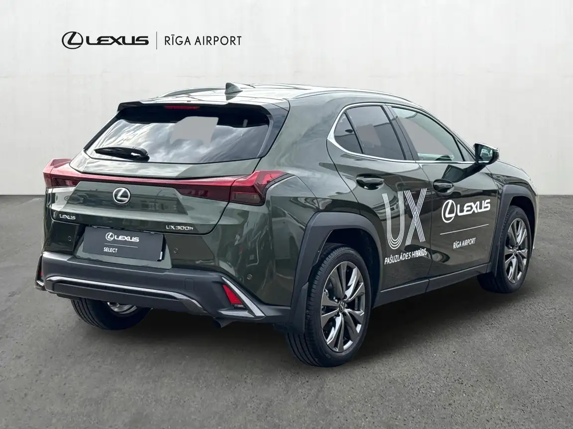 LEXUS UX