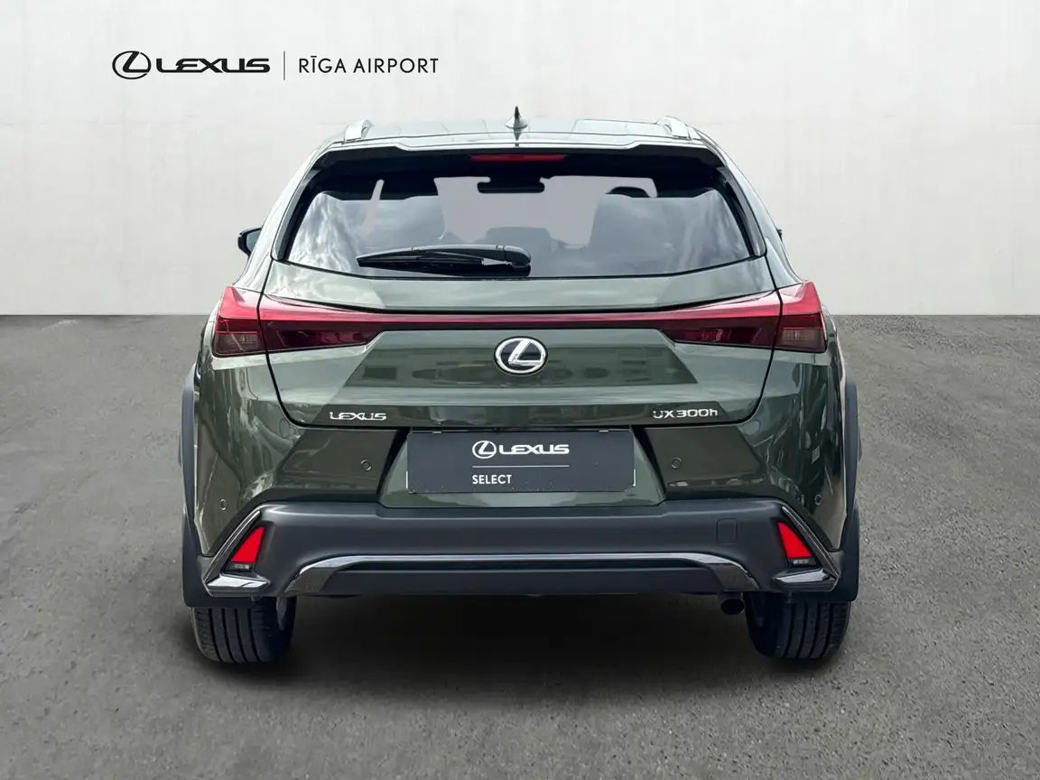 LEXUS UX