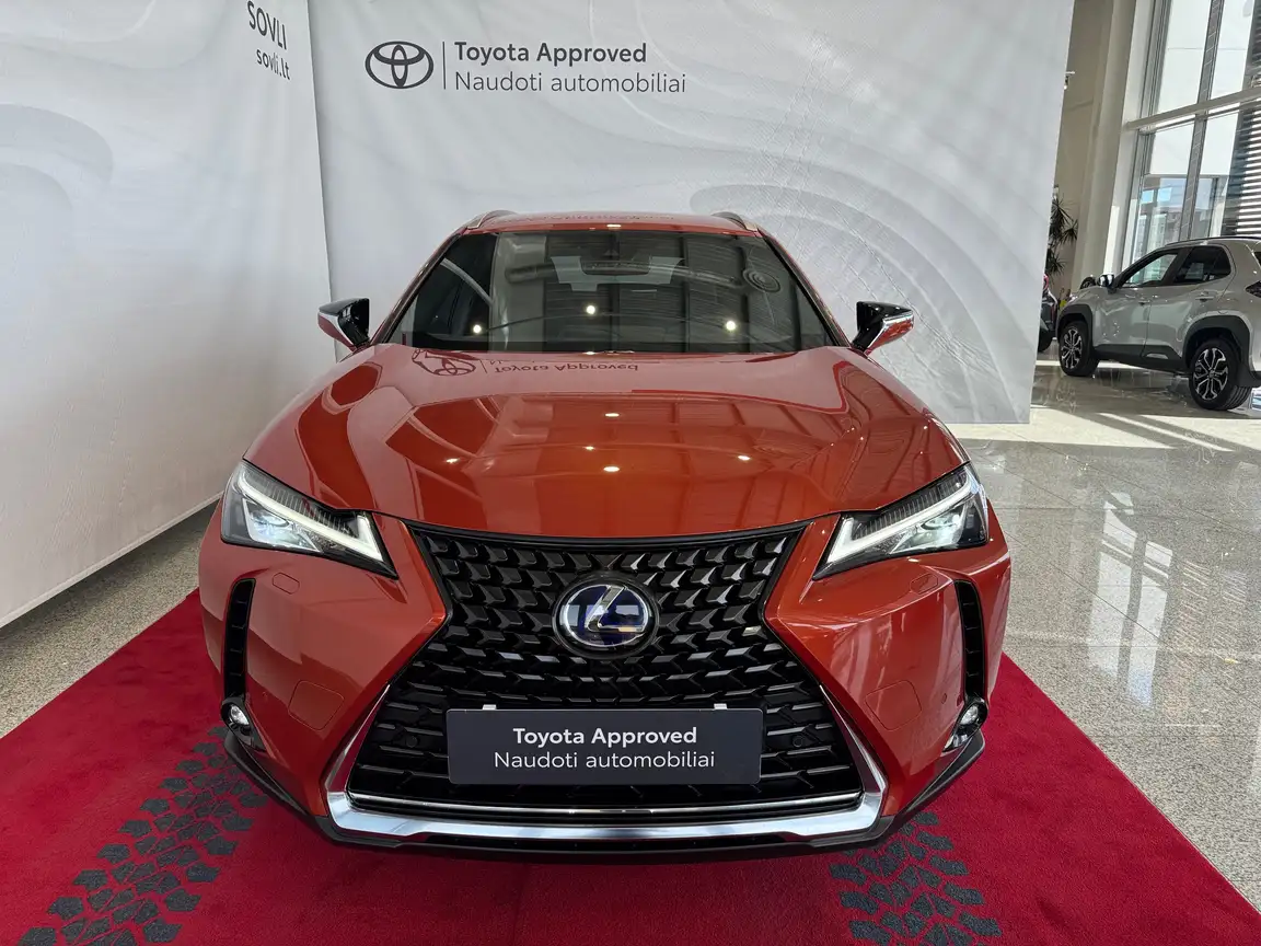 LEXUS UX