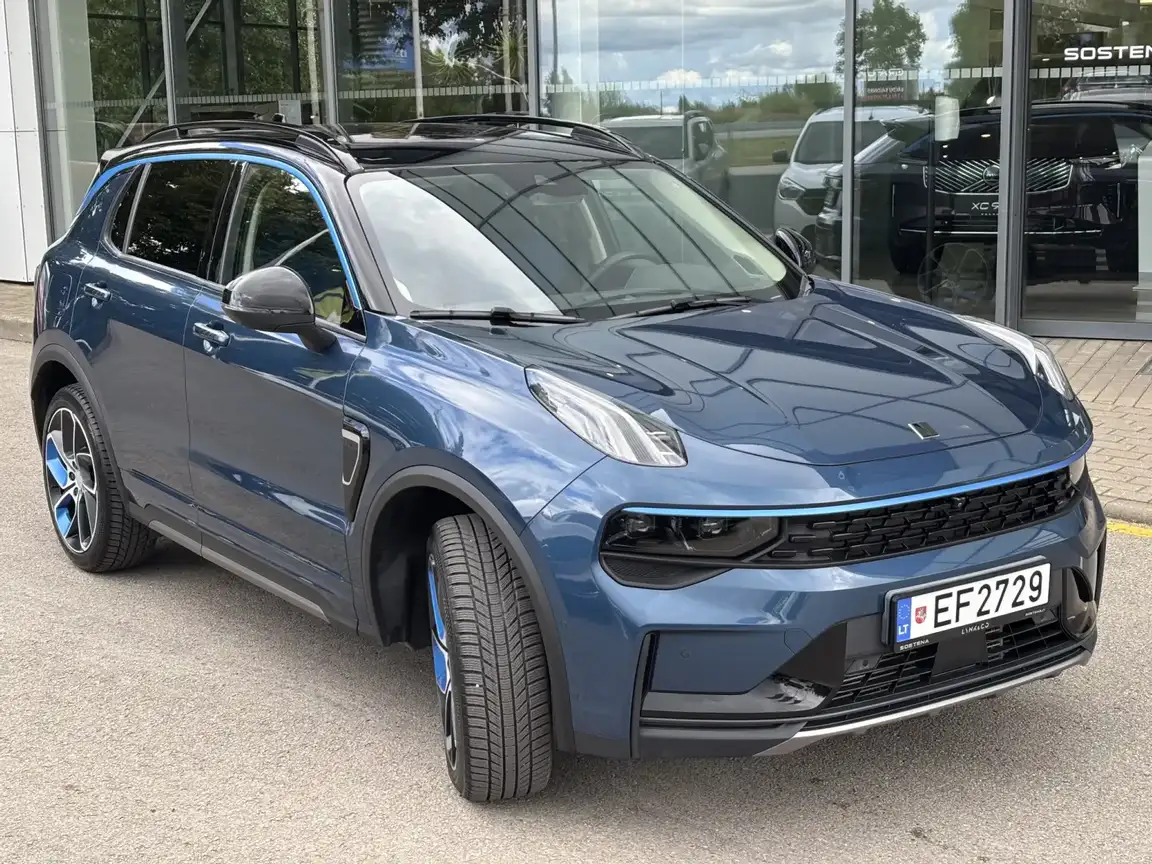 LYNK & CO 01