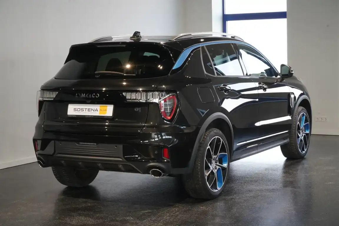 LYNK & CO 01