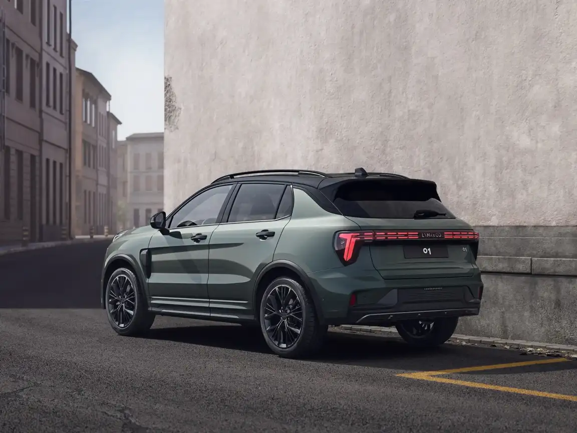 LYNK & CO 01