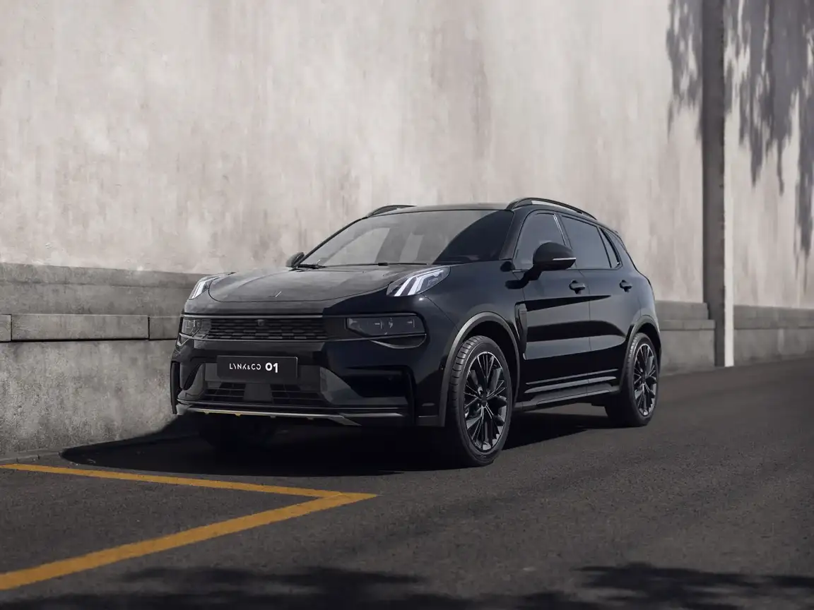 LYNK & CO 01
