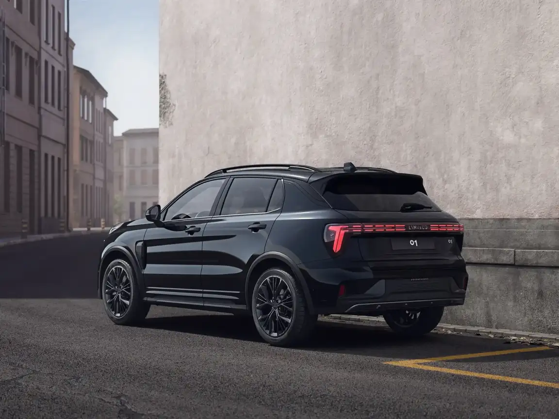 LYNK & CO 01