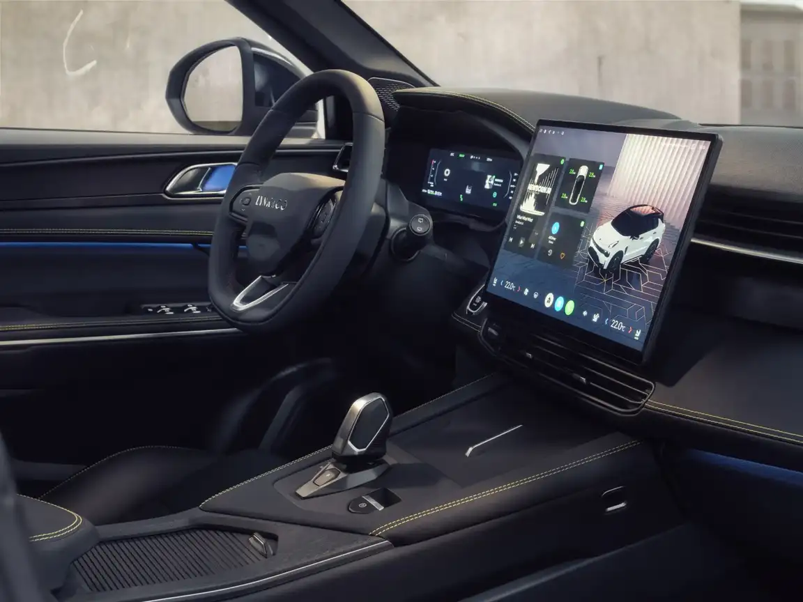 LYNK & CO 01