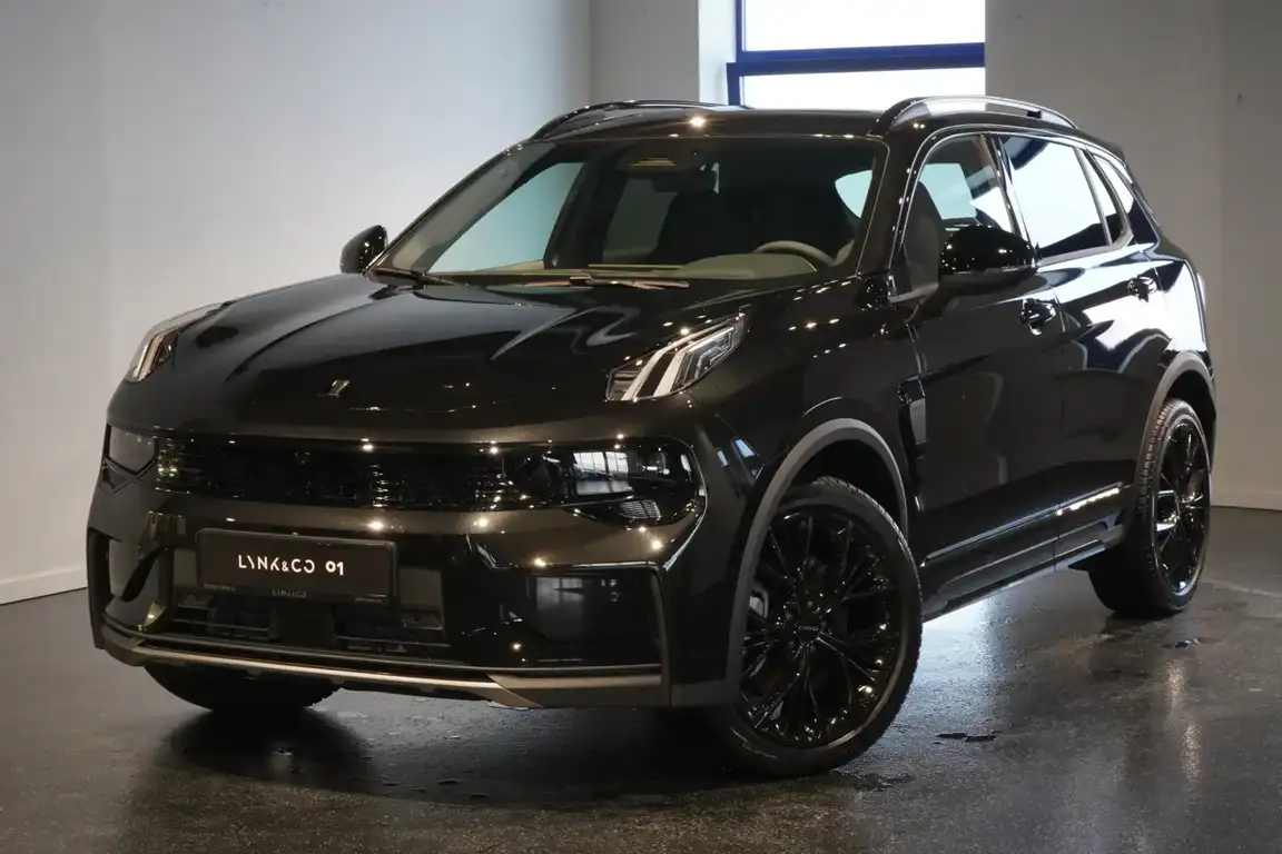 LYNK & CO 01