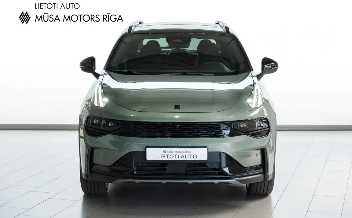 LYNK & CO 01