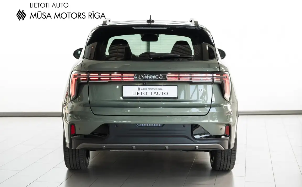 LYNK & CO 01