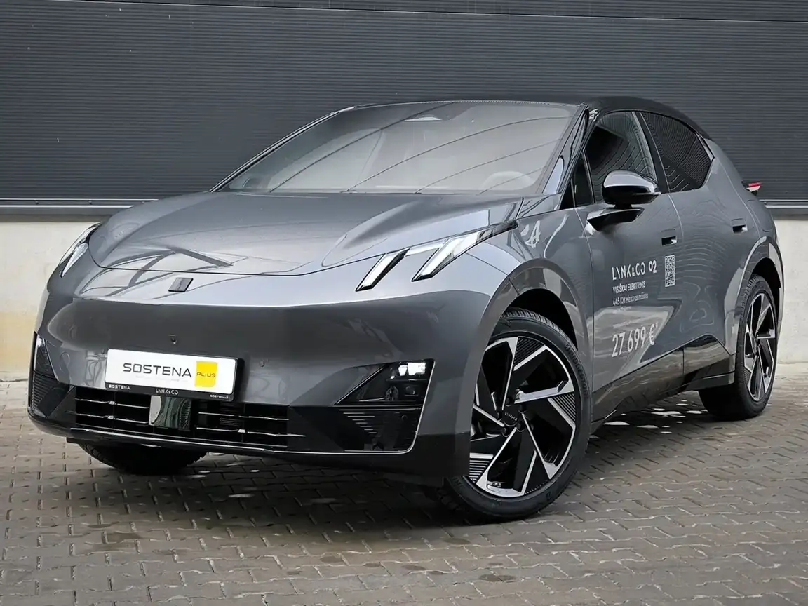 LYNK & CO 02