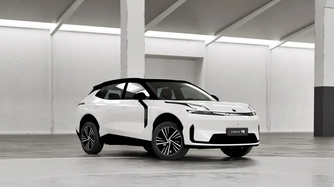 LYNK & CO 08