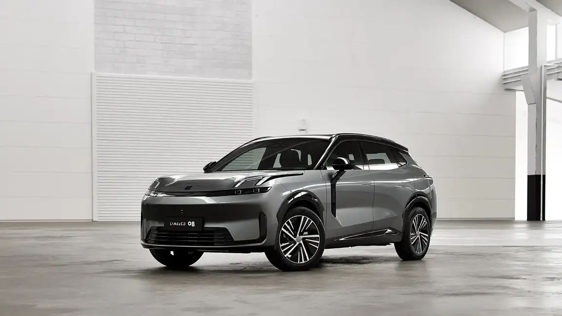 LYNK & CO 08