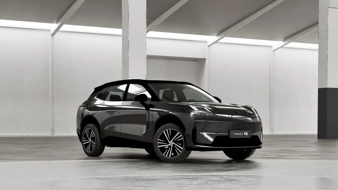 LYNK & CO 08