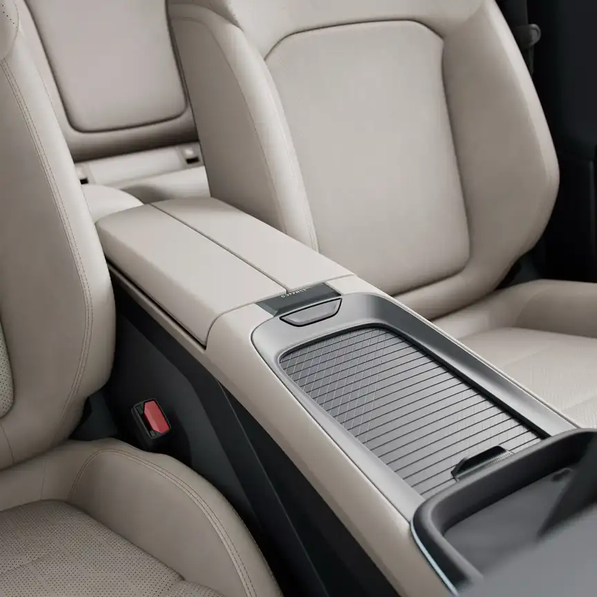 LYNK & CO 08
