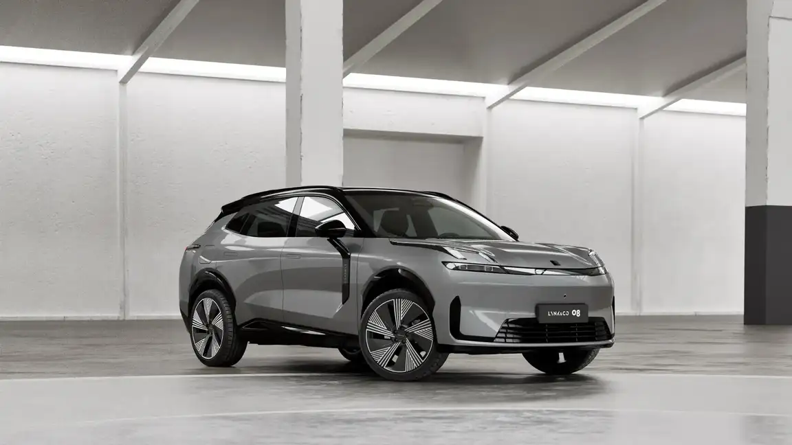 LYNK & CO 08