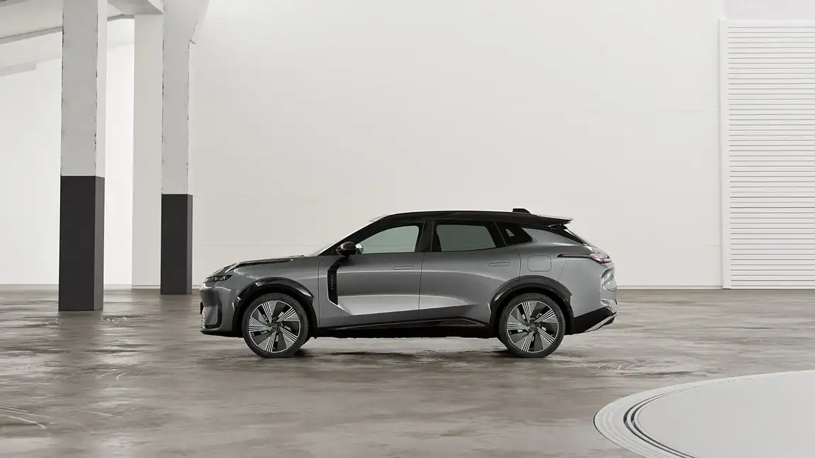 LYNK & CO 08