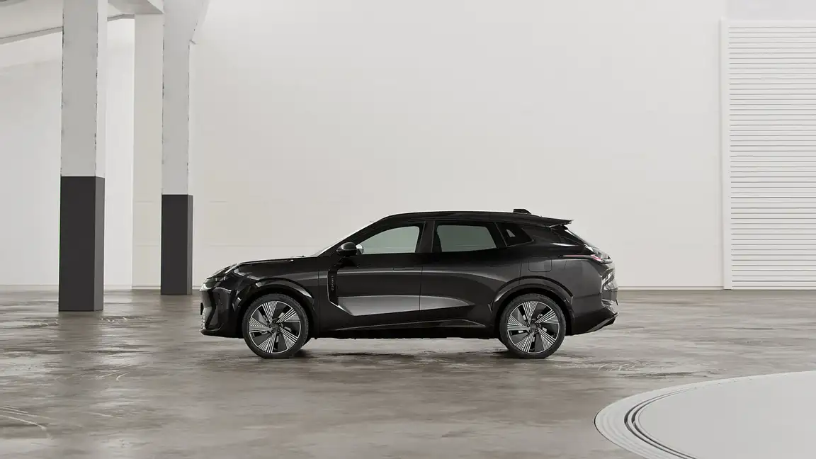 LYNK & CO 08