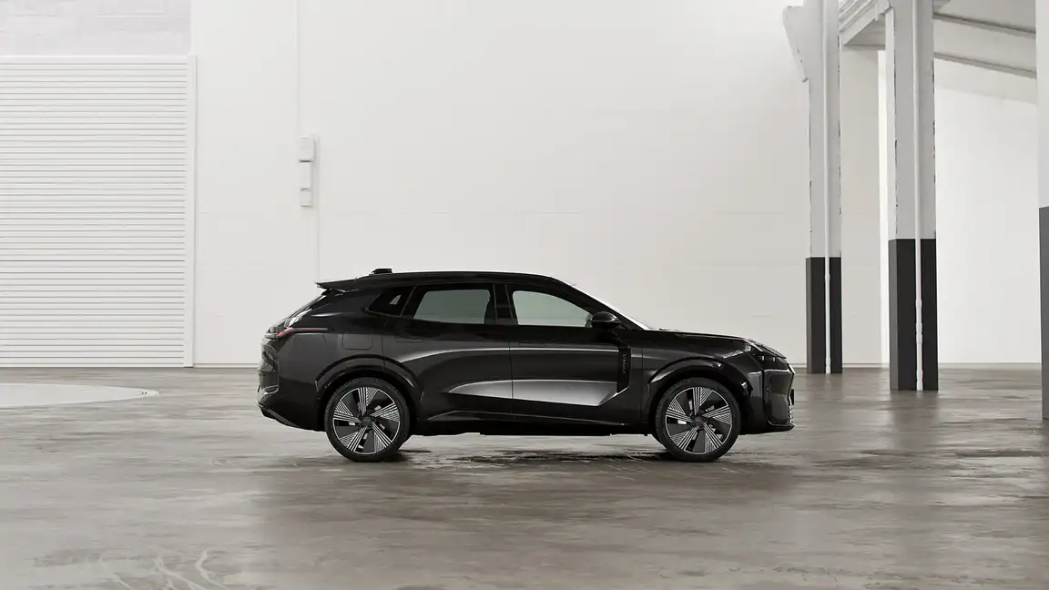 LYNK & CO 08