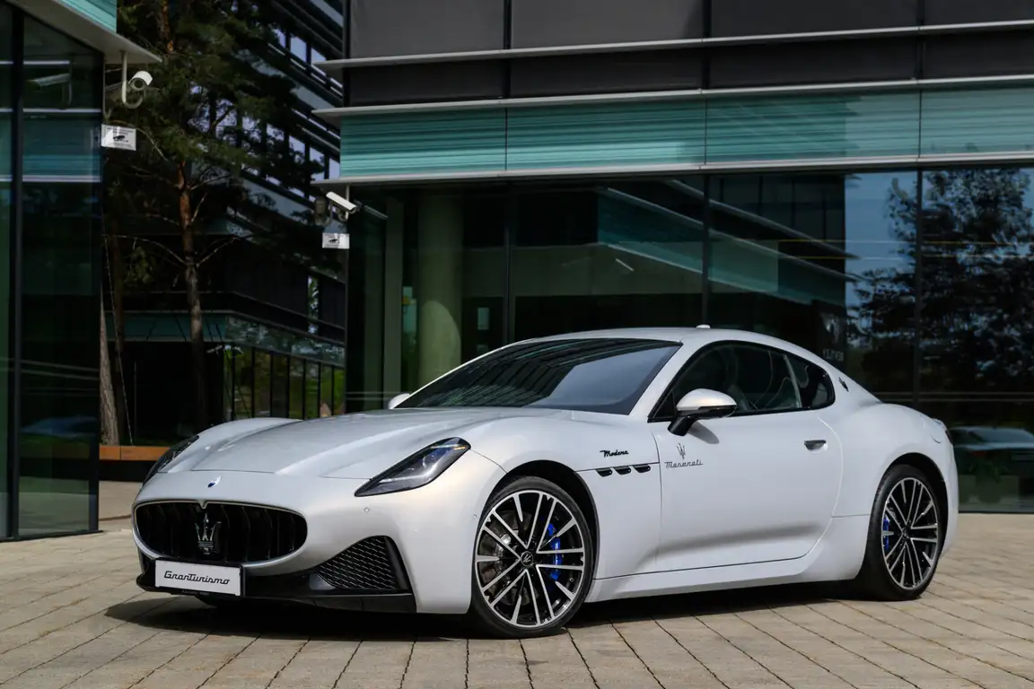 MASERATI GRANTURISMO
