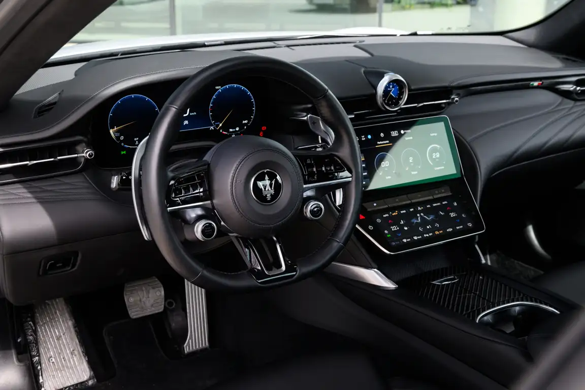 MASERATI GRANTURISMO